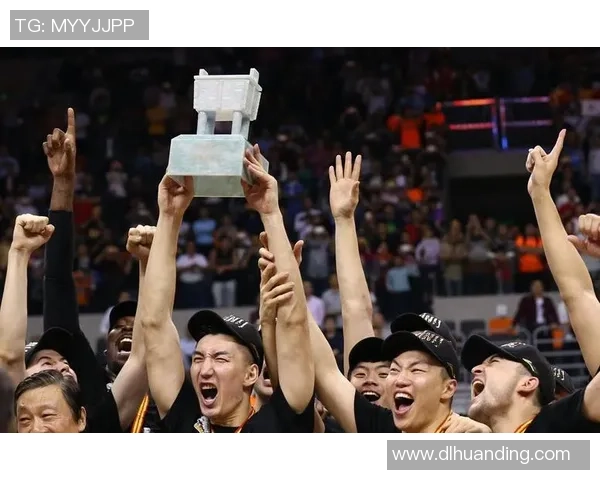 新疆飞虎与八一队激战正酣谁能在这场对决中笑到最后 新疆飞虎与八一队激战正酣谁能在这场对决中笑到最后